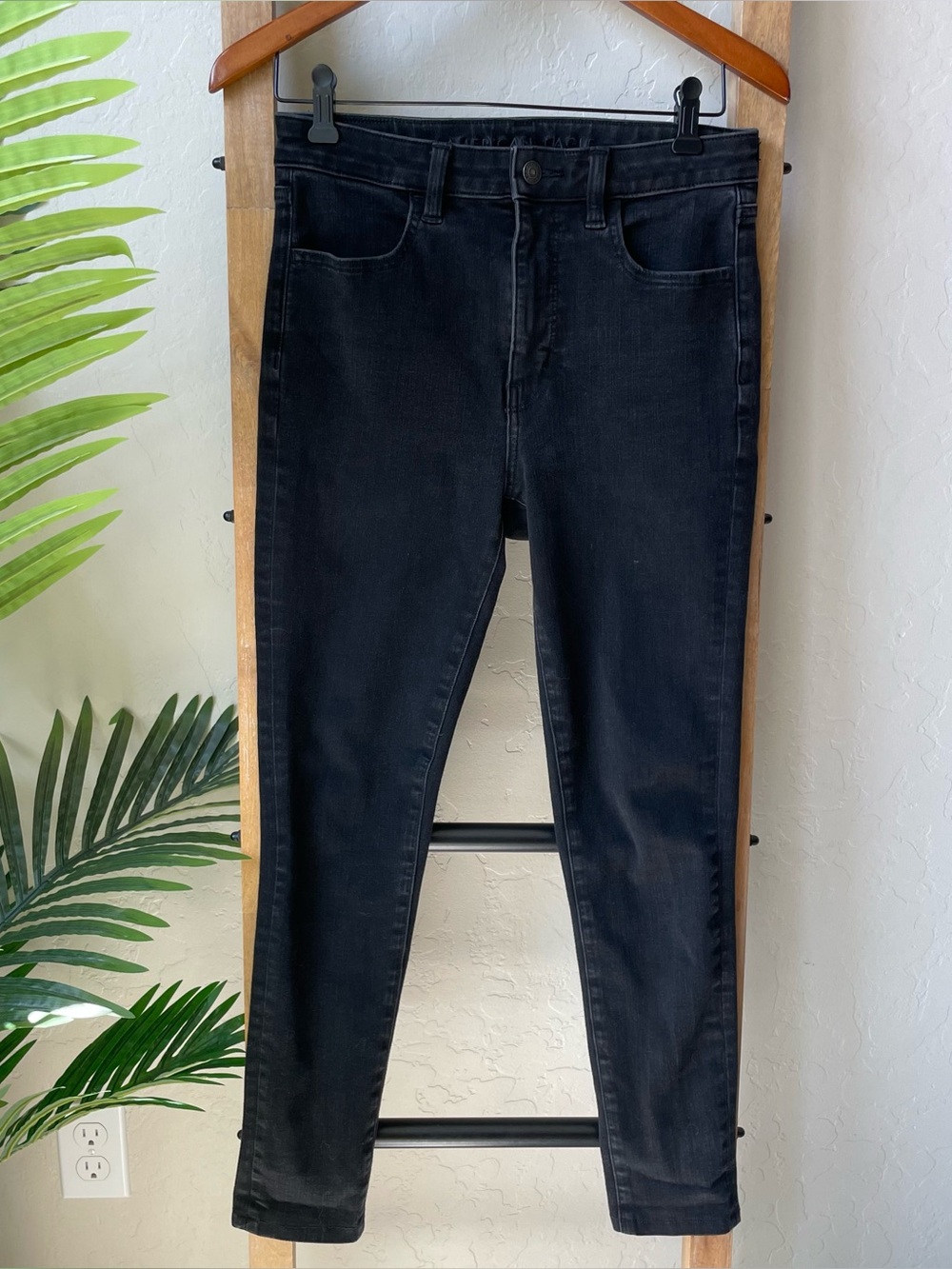 American Eagle Outfitters Black Super High-Rise Skinny Jean Jeggings